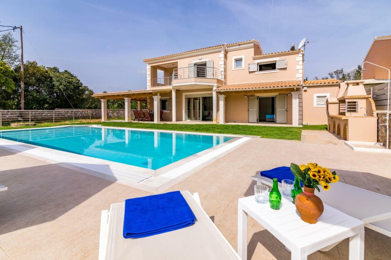 Villa Johnnie Pouládes المظهر الخارجي الصورة