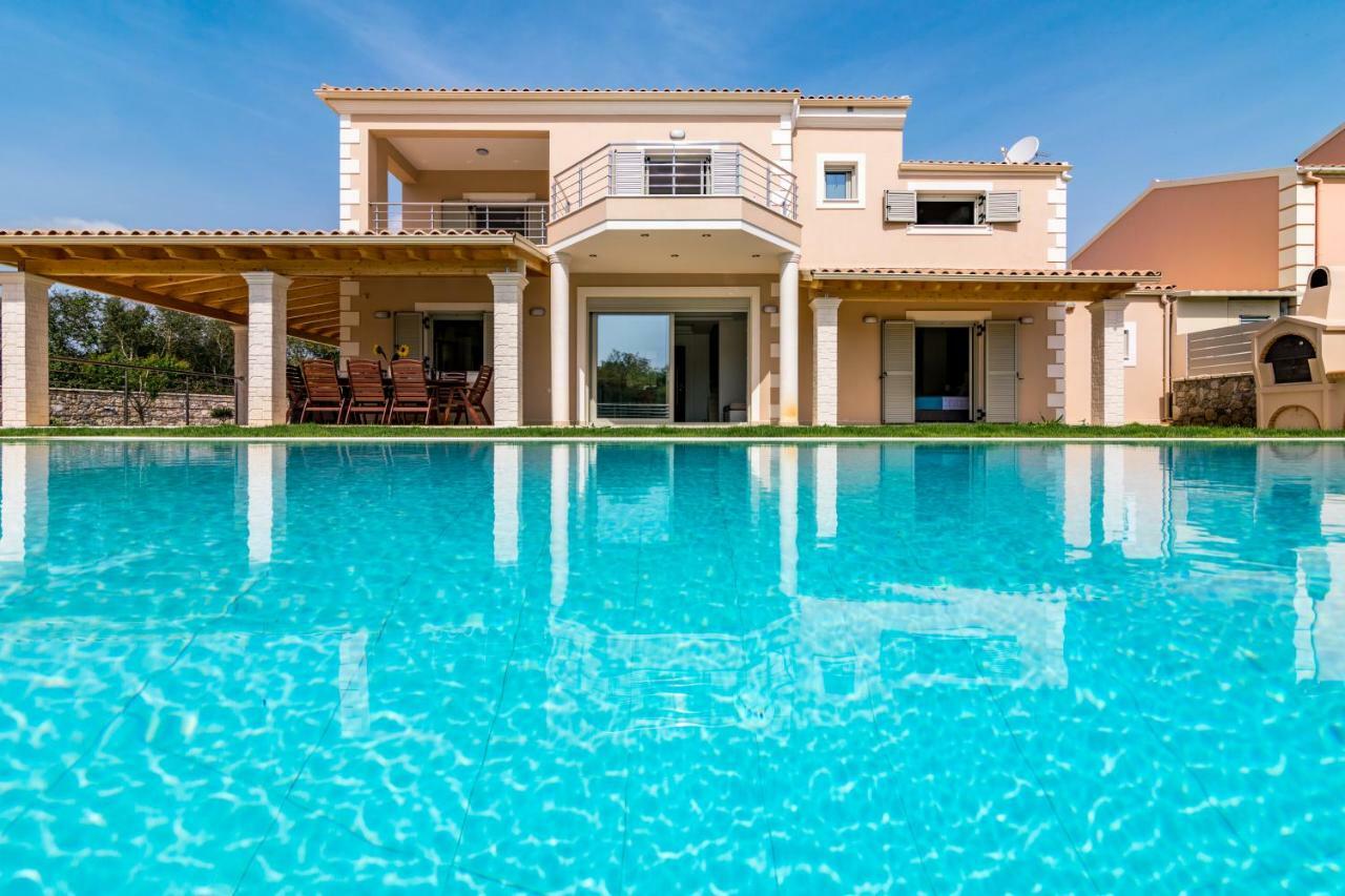 Villa Johnnie Pouládes المظهر الخارجي الصورة