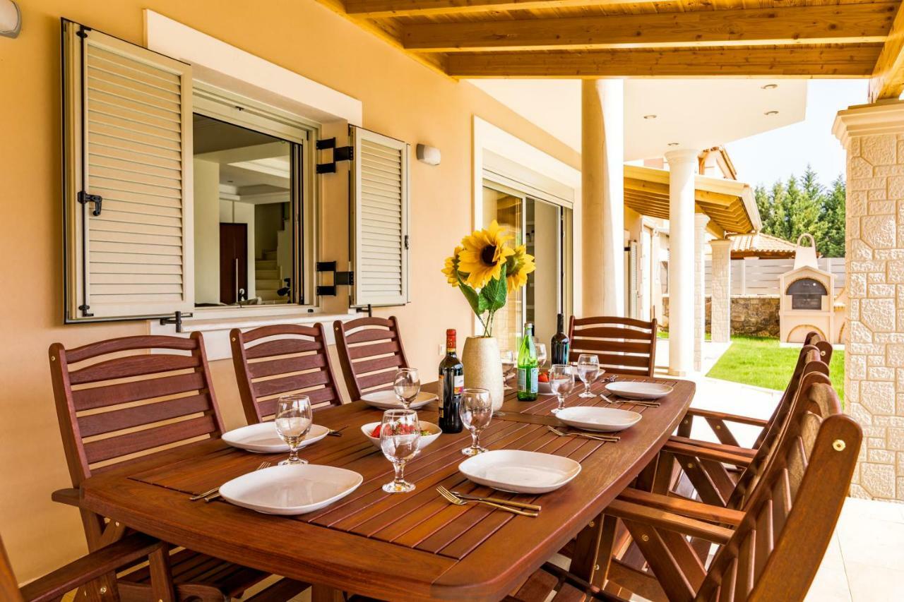 Villa Johnnie Pouládes المظهر الخارجي الصورة