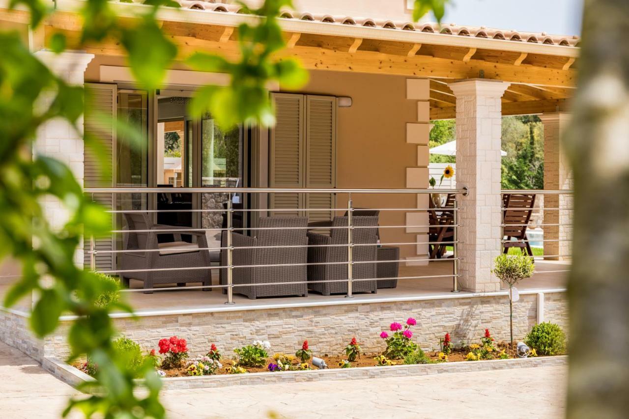 Villa Johnnie Pouládes المظهر الخارجي الصورة