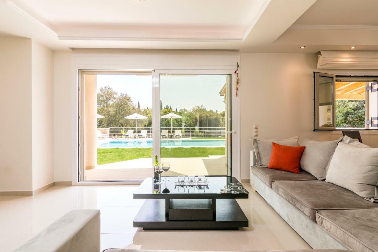 Villa Johnnie Pouládes المظهر الخارجي الصورة