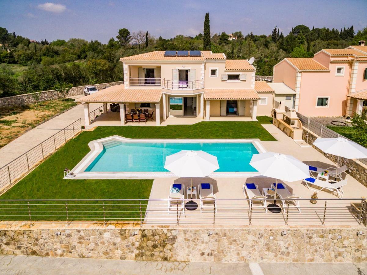 Villa Johnnie Pouládes المظهر الخارجي الصورة