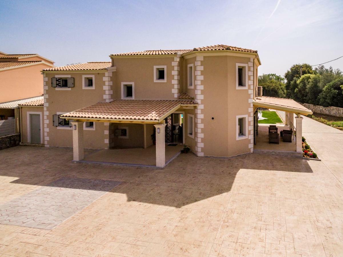 Villa Johnnie Pouládes المظهر الخارجي الصورة