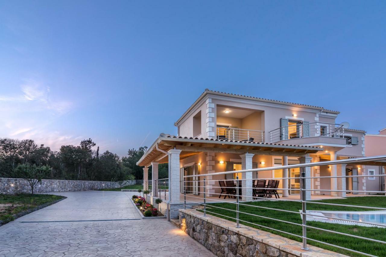 Villa Johnnie Pouládes المظهر الخارجي الصورة